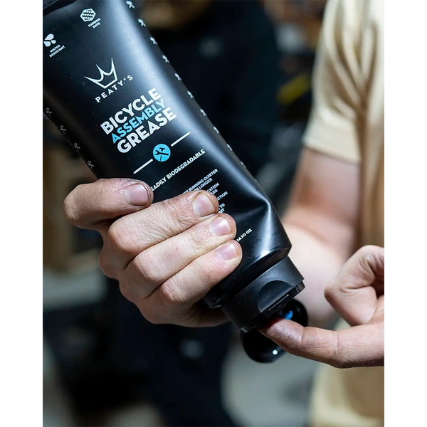 Мастило для підшипників рульових / кареток / болтів / віссей Peaty's Bicycle Assembly Grease Peaty's Assembly Grease, 400g PGR-GEN-400-24 фото